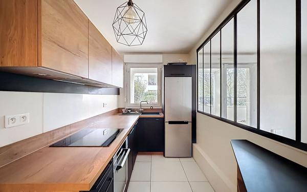 Appartement à vendre    3 pièces • 64,98 m2 Guyancourt