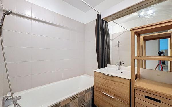 Appartement à vendre    3 pièces • 64,98 m2 Guyancourt