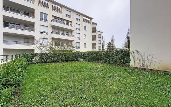 Appartement à vendre    3 pièces • 64,98 m2 Guyancourt