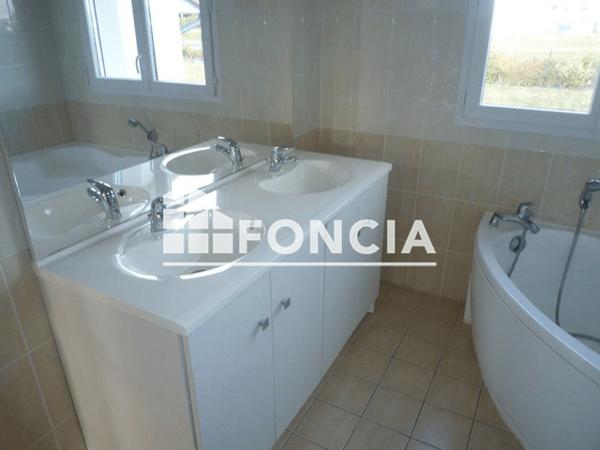 Location Maison 4 pièces 108.09 m² - 2 ALLEE DES MARNIERES Saint Benoit 86280