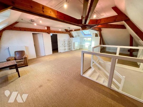 MAISON DE CARACTERE EN PLEIN CENTRE VILLE.
A VENDRE A RETHEL, AXE REIMS/CHARLEVILLE-MEZIERES, ...