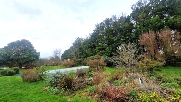 Belle maison de Maitre  proche Mareuil avec piscine et dependances