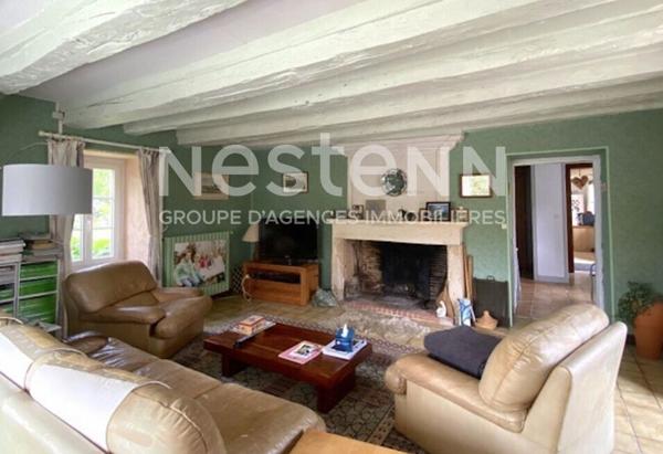 Belle maison de Maitre  proche Mareuil avec piscine et dependances