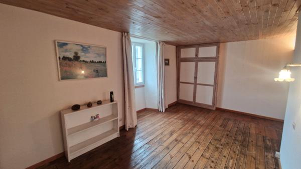 Belle maison de Maitre  proche Mareuil avec piscine et dependances