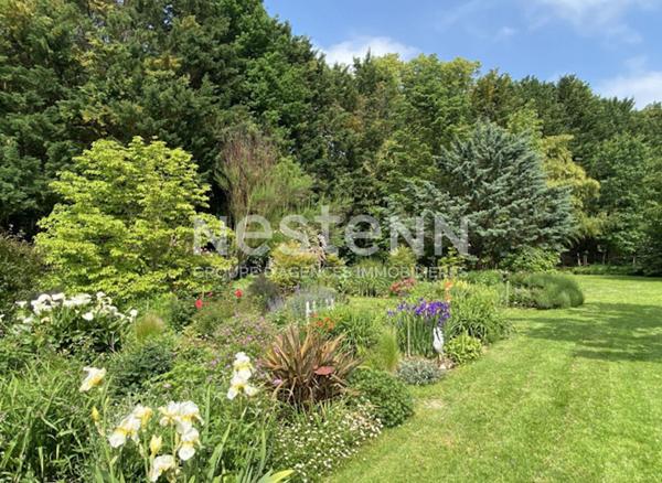 Belle maison de Maitre  proche Mareuil avec piscine et dependances