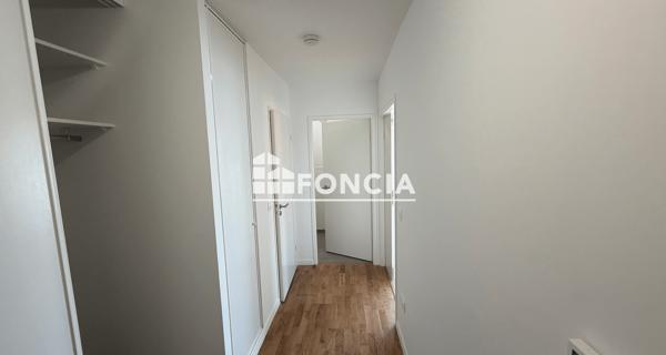 Location Appartement 3 pièces 73.4 m² - Evry 91000