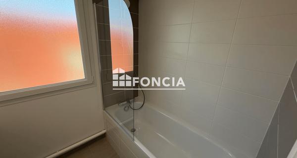 Location Appartement 3 pièces 73.4 m² - Evry 91000