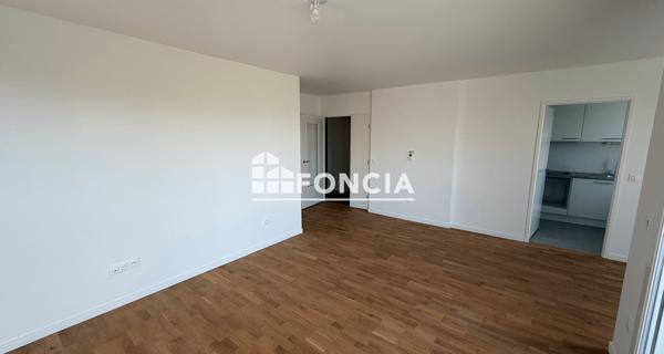 Location Appartement 3 pièces 73.4 m² - Evry 91000