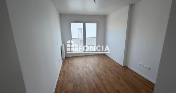 Location Appartement 3 pièces 73.4 m² - Evry 91000