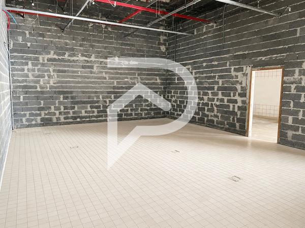 Entrepôt / Local industriel 65 m2