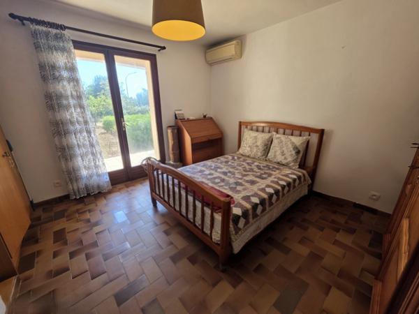 Maison
                                                                                                                                                                                                                                                                                                                        8 pièce(s)                                                                                                                                                                                                          6 chambre(s)                                                                                                                                                                                                          193.86  m²
