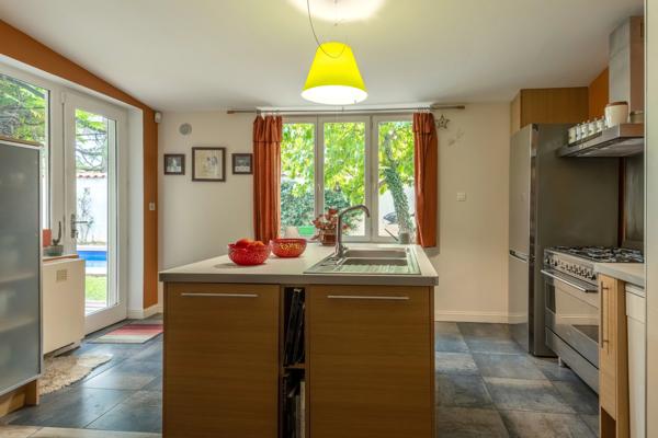 Lyon 3ème - Maison de 214,37 m² - 4 chambres - Jardin avec Piscine