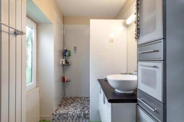 Lyon 3ème - Maison de 214,37 m² - 4 chambres - Jardin avec Piscine