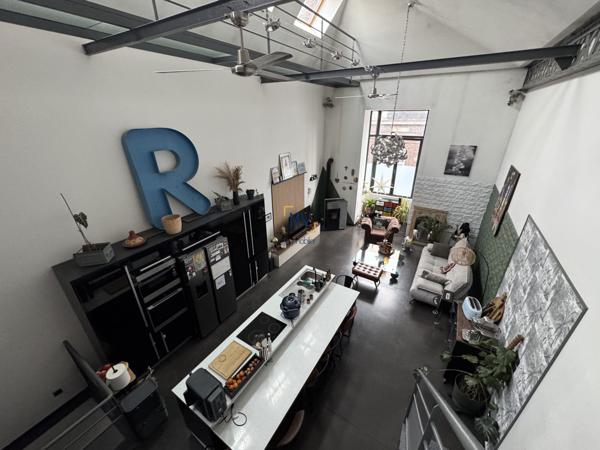 SUPERBE LOFT LUMINEUX - 6 PIECES