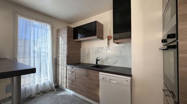 Appartement T4 93m² Corbeil-Essonnes : Grande terrasse et 3 chambres