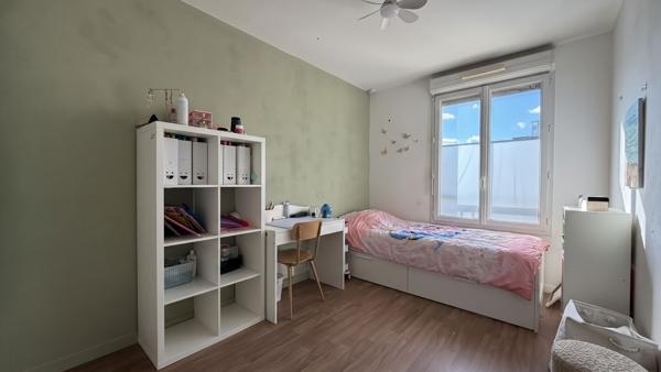 Appartement T4 93m² Corbeil-Essonnes : Grande terrasse et 3 chambres