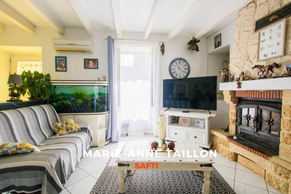 Maison en pierre de 4 chambres avec jardin