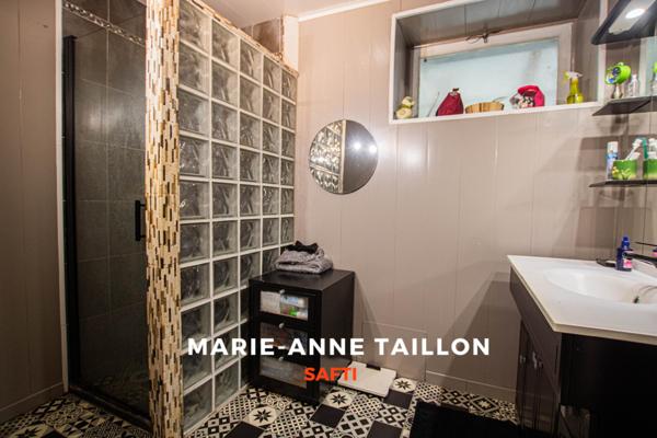 Maison en pierre de 4 chambres avec jardin