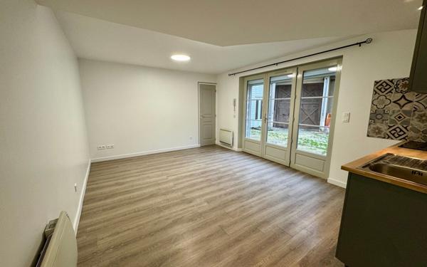 Appartement à louer    2 pièces • 58,25 m2 Ay
