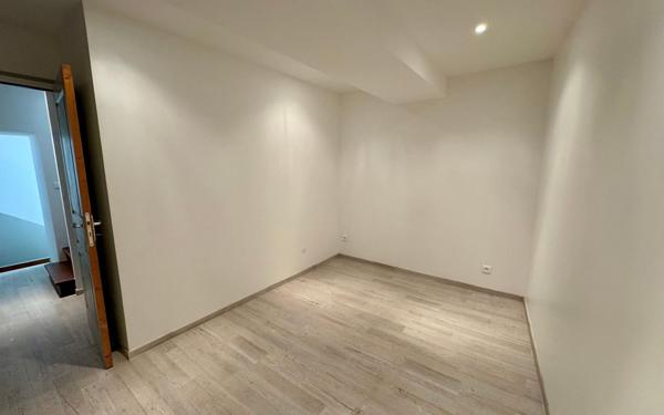 Appartement à louer    2 pièces • 58,25 m2 Ay