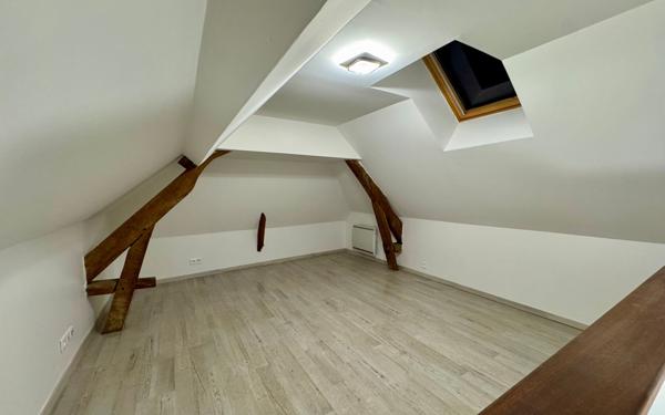 Appartement à louer    2 pièces • 58,25 m2 Ay