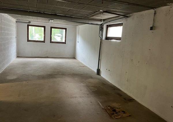 A SAINT-AVOLD - MAISON T5 de 121 m2 + sous-sol complet - 190 000