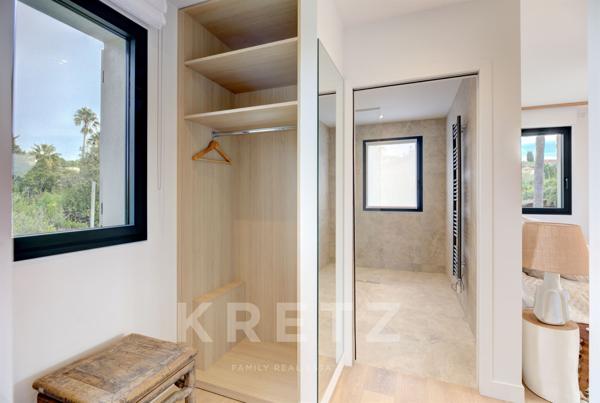 Villa neuve dans un écrin de verdure au Cap d'Antibes