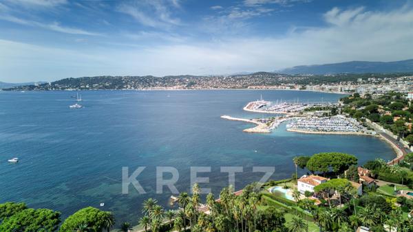 Villa neuve dans un écrin de verdure au Cap d'Antibes