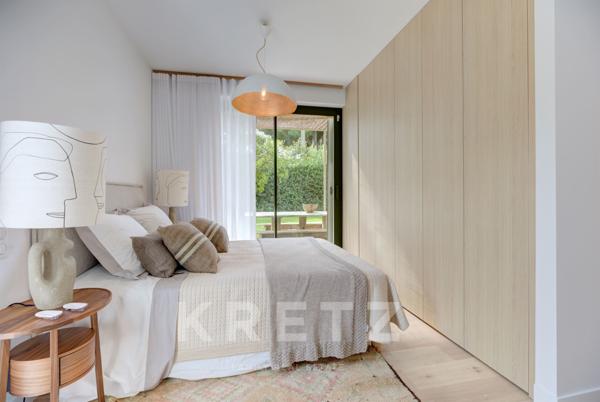 Villa neuve dans un écrin de verdure au Cap d'Antibes