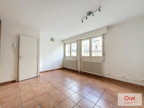 Appartement à louer    1 pièce • 44,57 m2 Montluçon