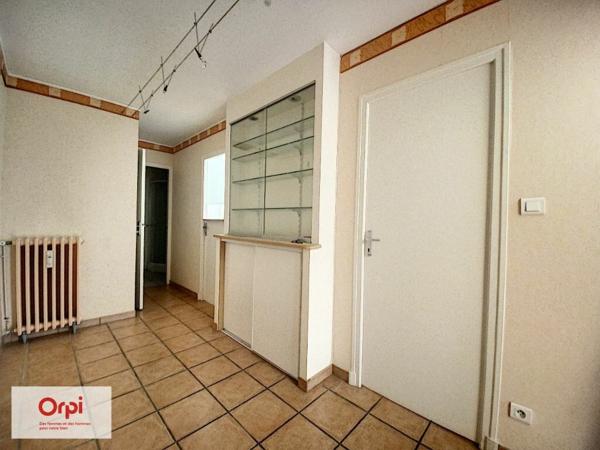 Appartement à louer    1 pièce • 44,57 m2 Montluçon