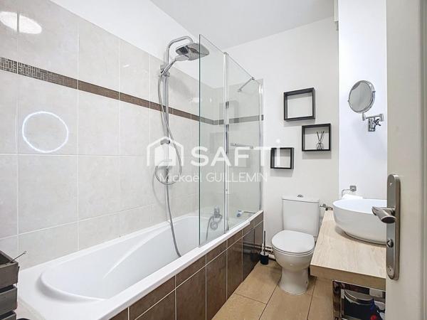 Très beau 2 pièces traversant