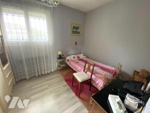 A VENDRE, Gironde, proche Bordeaux, EYSINES, proximité immédiate du centre et du TRAM, sur une ...