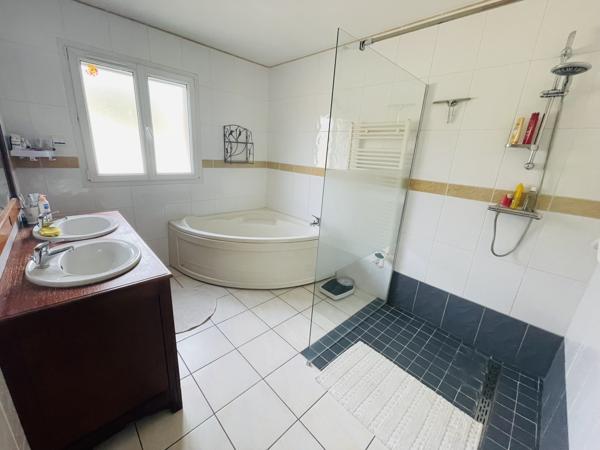 Boivre-la-vallée (86470) MAISON DE CHARME