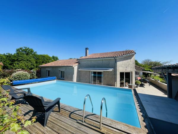 Boivre-la-vallée (86470) MAISON DE CHARME