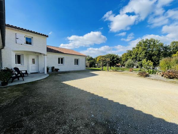 Boivre-la-vallée (86470) MAISON DE CHARME