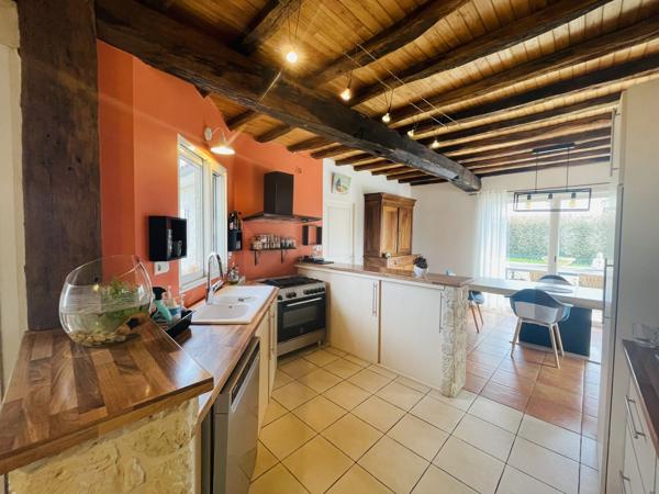 Boivre-la-vallée (86470) MAISON DE CHARME