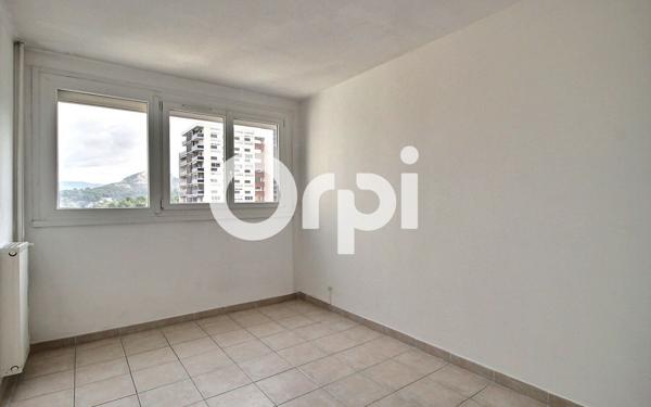 Appartement à vendre    4 pièces • 79 m2 Marseille 10