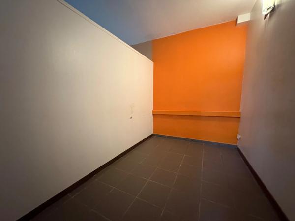 Local/bureau à louer ()