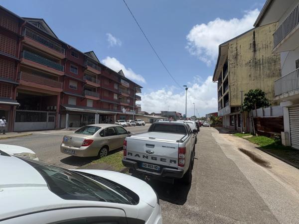 Local/bureau à louer ()