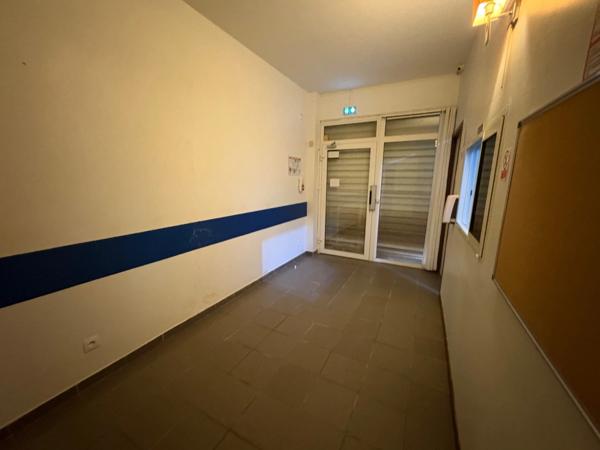 Local/bureau à louer ()