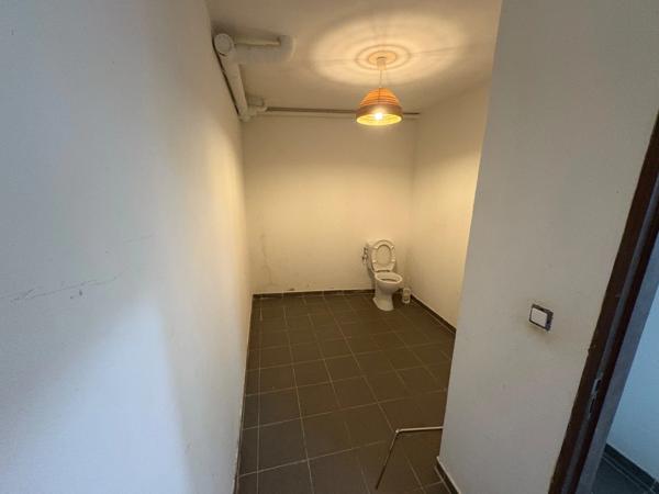 Local/bureau à louer ()