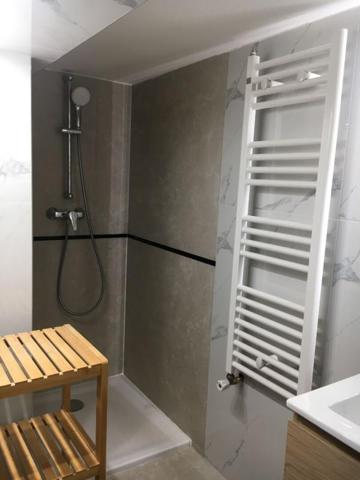 Maison 6 pièces rénovée de 92,55m2 avec double habitation à Bondy (93140) |Terrain 290m²| 2 stationnements privés