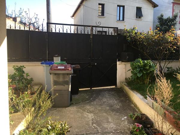 Maison 6 pièces rénovée de 92,55m2 avec double habitation à Bondy (93140) |Terrain 290m²| 2 stationnements privés