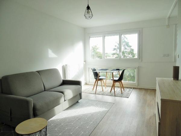 STUDIO 27 M² A CHOLET