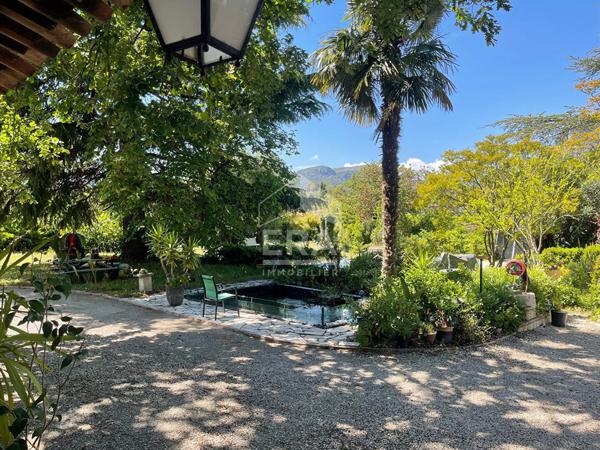 Maison d'Exception à La Gaude - Charme Années 60 avec Piscine et Vue Dégagée