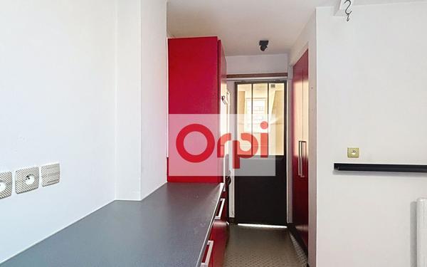 Appartement à louer    3 pièces • 70 m2 Annemasse