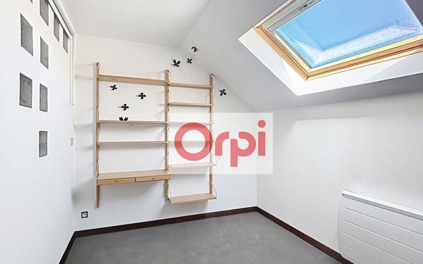 Appartement à louer    3 pièces • 70 m2 Annemasse
