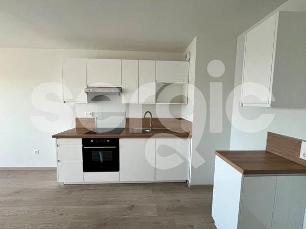 Location 2 Pieces 40 80000 Amiens 25 1633 01 0014