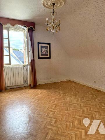 EXCLUSIVITÉ - Maison sur cave non mitoyenne, trois chambres